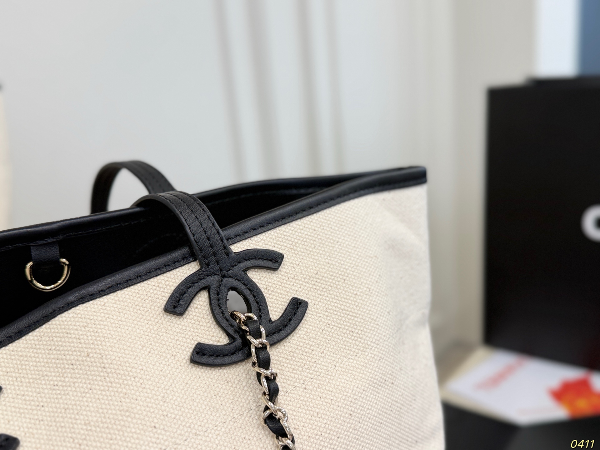Chanel Underarm Bag with Handle - Image 2