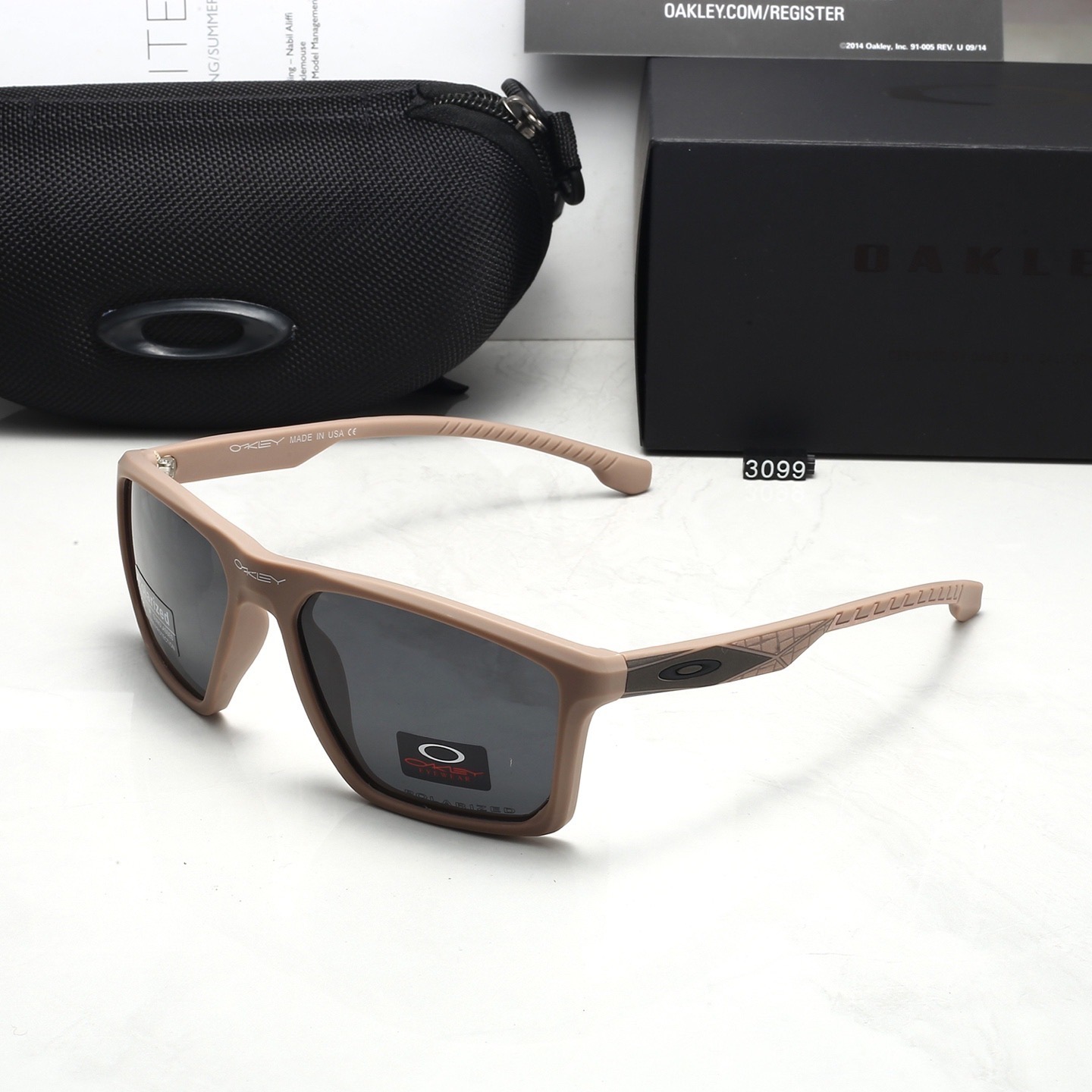 Oakley Fashionable Sunglasses - Image 6