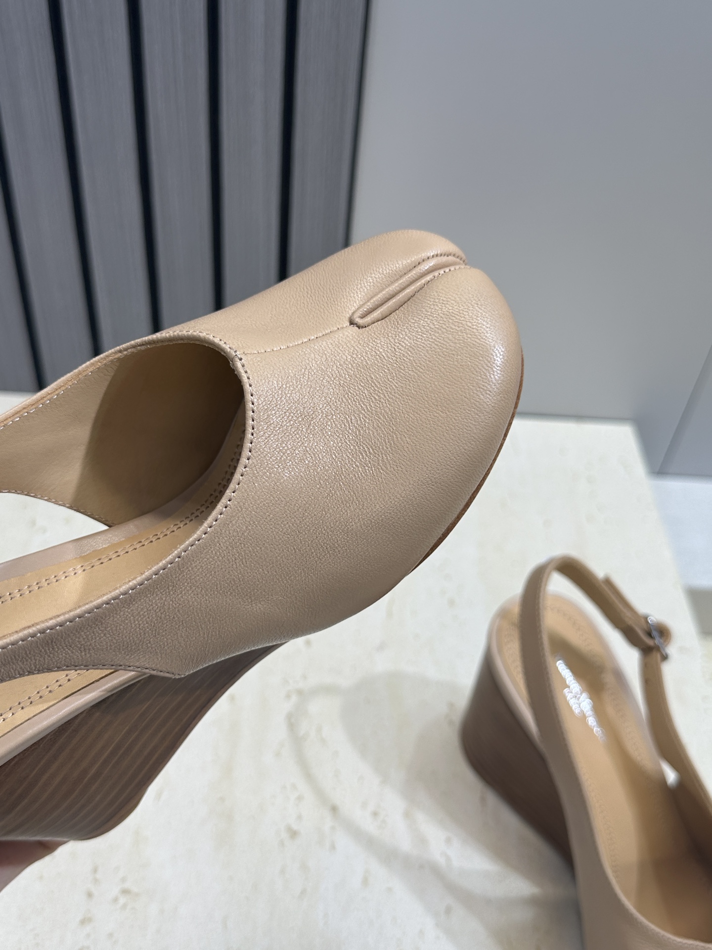 Maison Margiela's New Wedge Heels for Women - Image 10