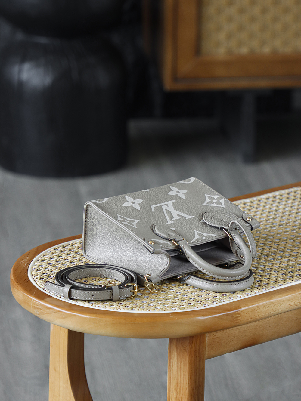LV OnTheGo BB Bicolor Monogram Empreinte Bag - Top Quality - Image 6