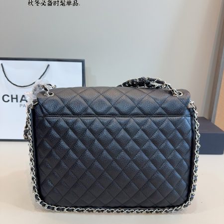 Timeless Chanel Classic medium caviar bag - Image 3