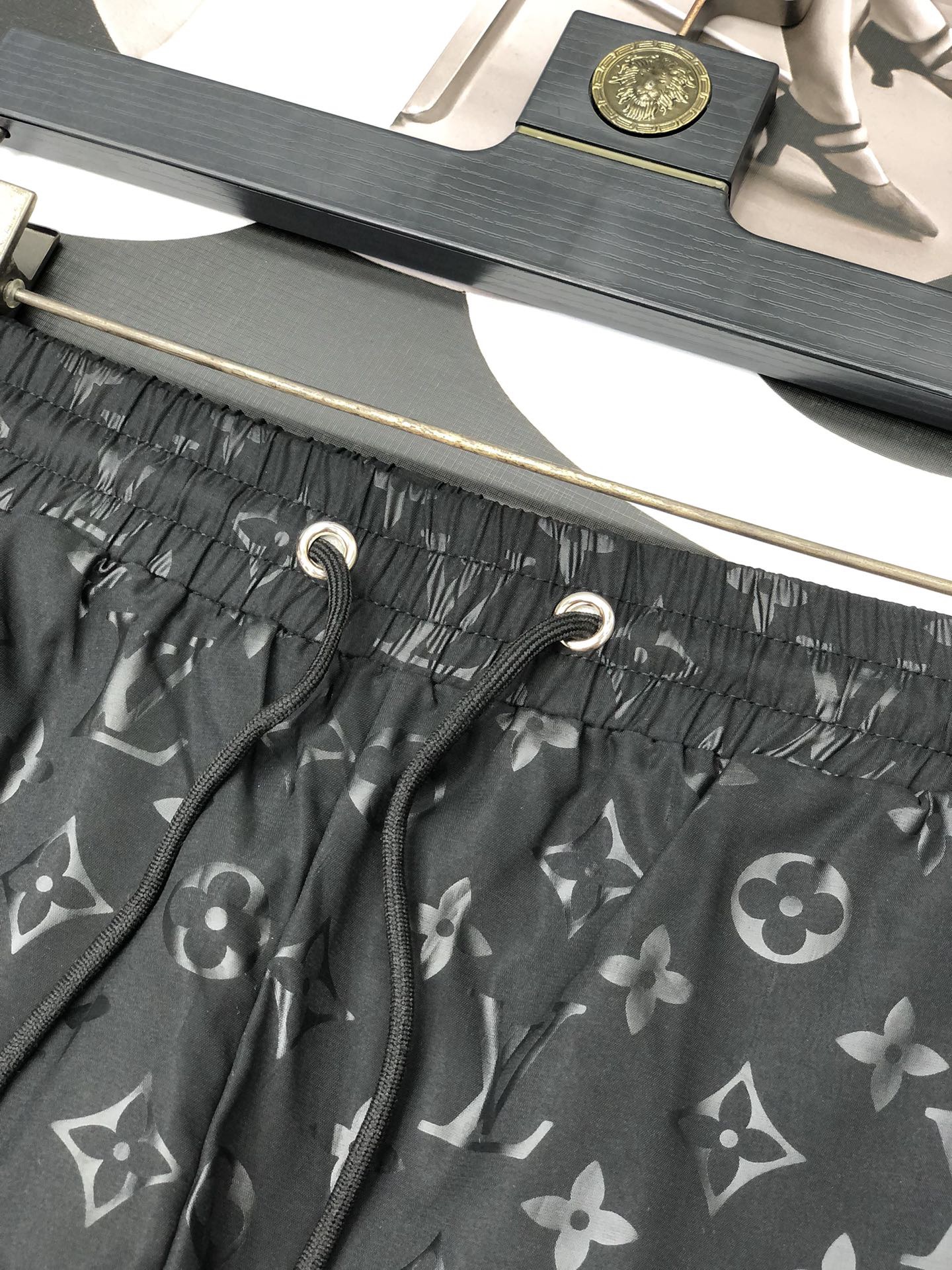 LV Short Pants - Image 4