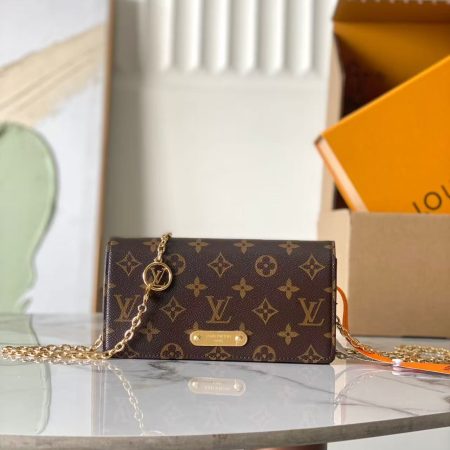 LV Wallet On Chain Lily